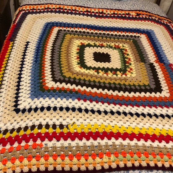 Afghan Handmade Blanket Granny Square Crochet Throw. Multi-Colored - Picture 4 of 7
